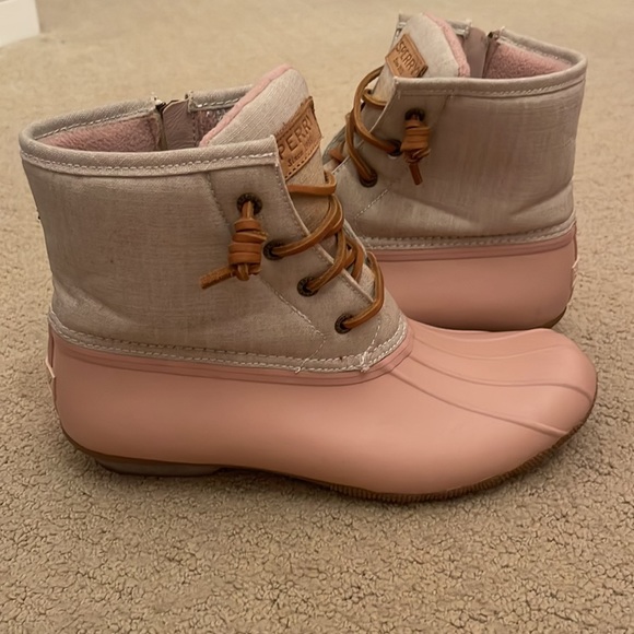 Light pink and tan sperry duck boots - Picture 2 of 3